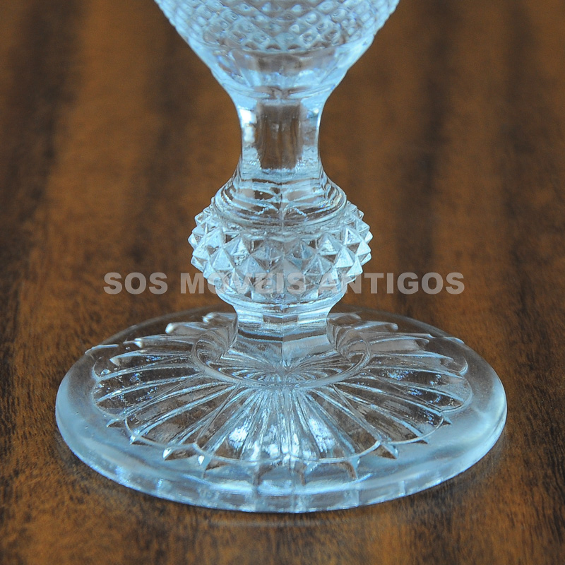 06 TAÇAS EM CRISTAL BICO DE JACA – SOSMOVEISANTIGOS – ANTIQUARIO SP (1)