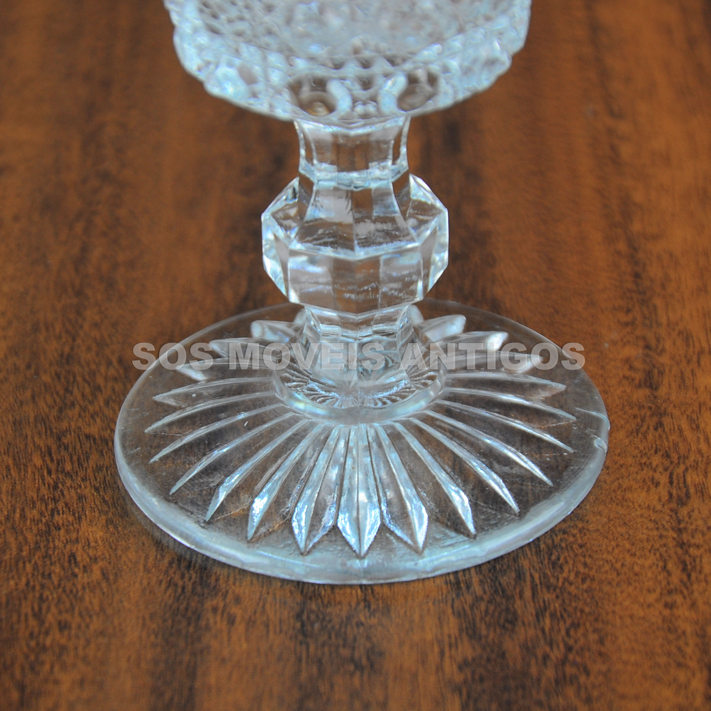 09 TAÇAS EM CRISTAL BICO DE JACA – SOSMOVEISANTIGOS – ANTIQUARIO SP (1)