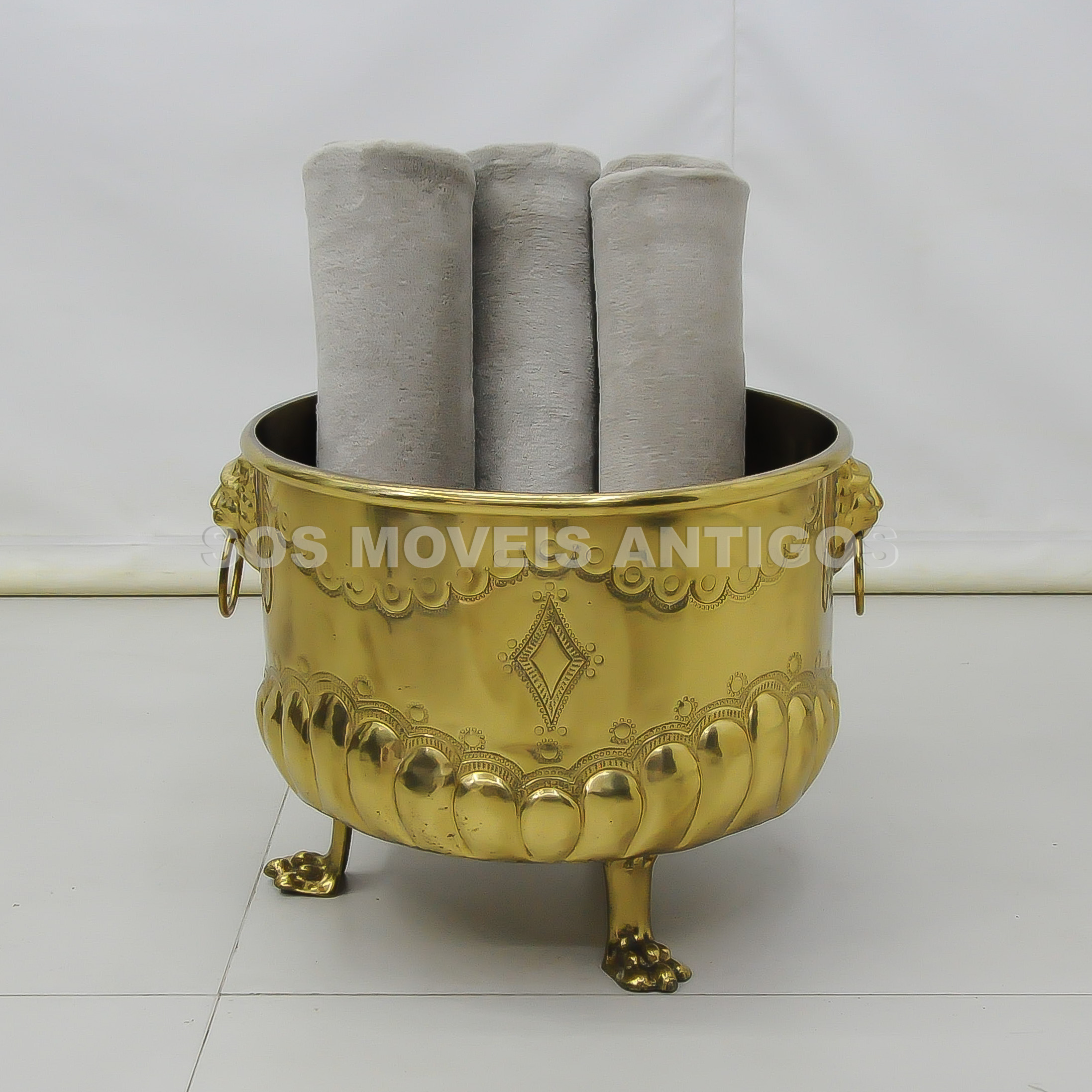 CACHEPOT EM LATÃO DOURADO TRABALHADO – SOSMOVEISANTIGOS – ANTIQUARIO SP1 (2)