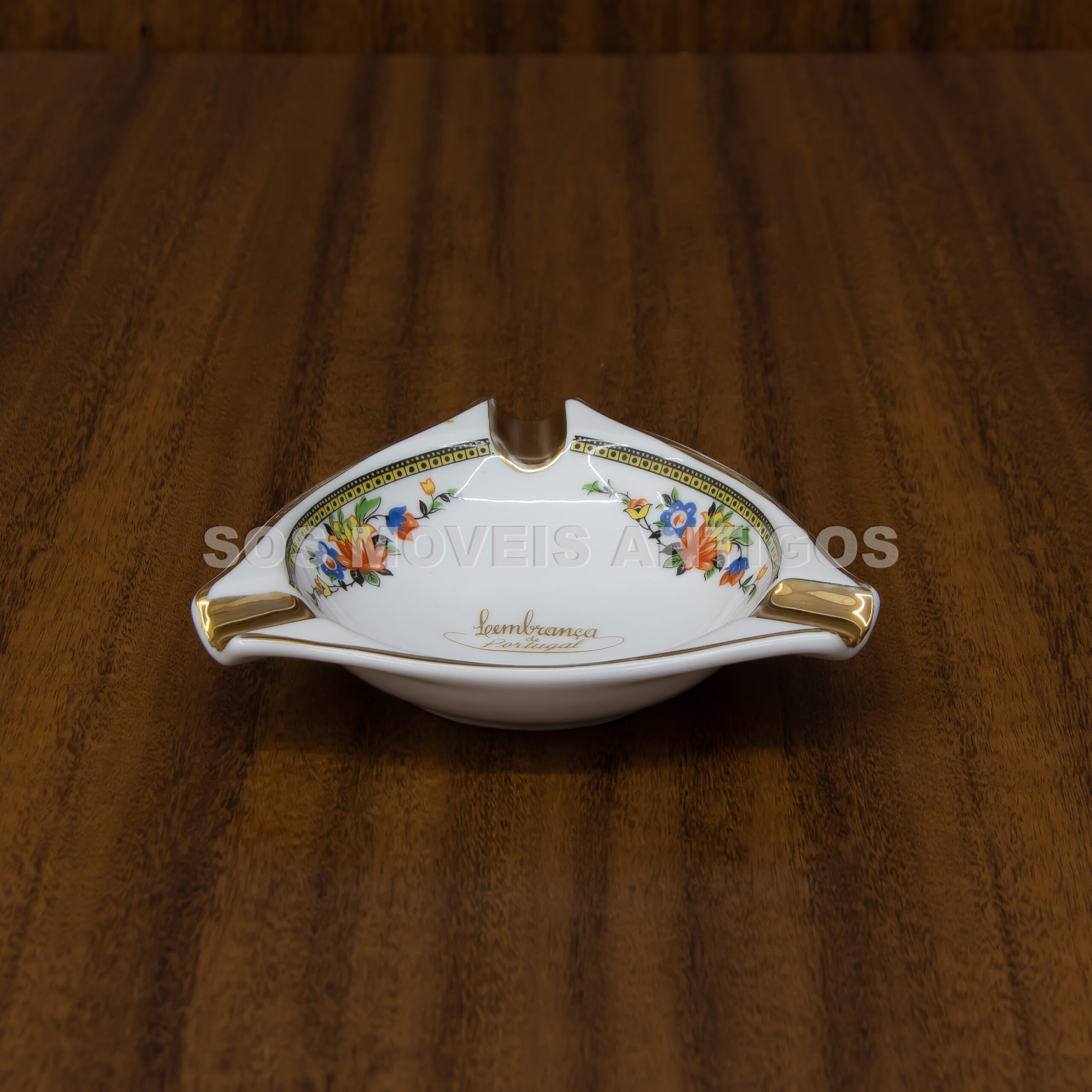 CINZEIRO EM PORCELANA PORTUGUESA – SOSMOVEISANTIGOS – ANTIQUARIO SP (3)