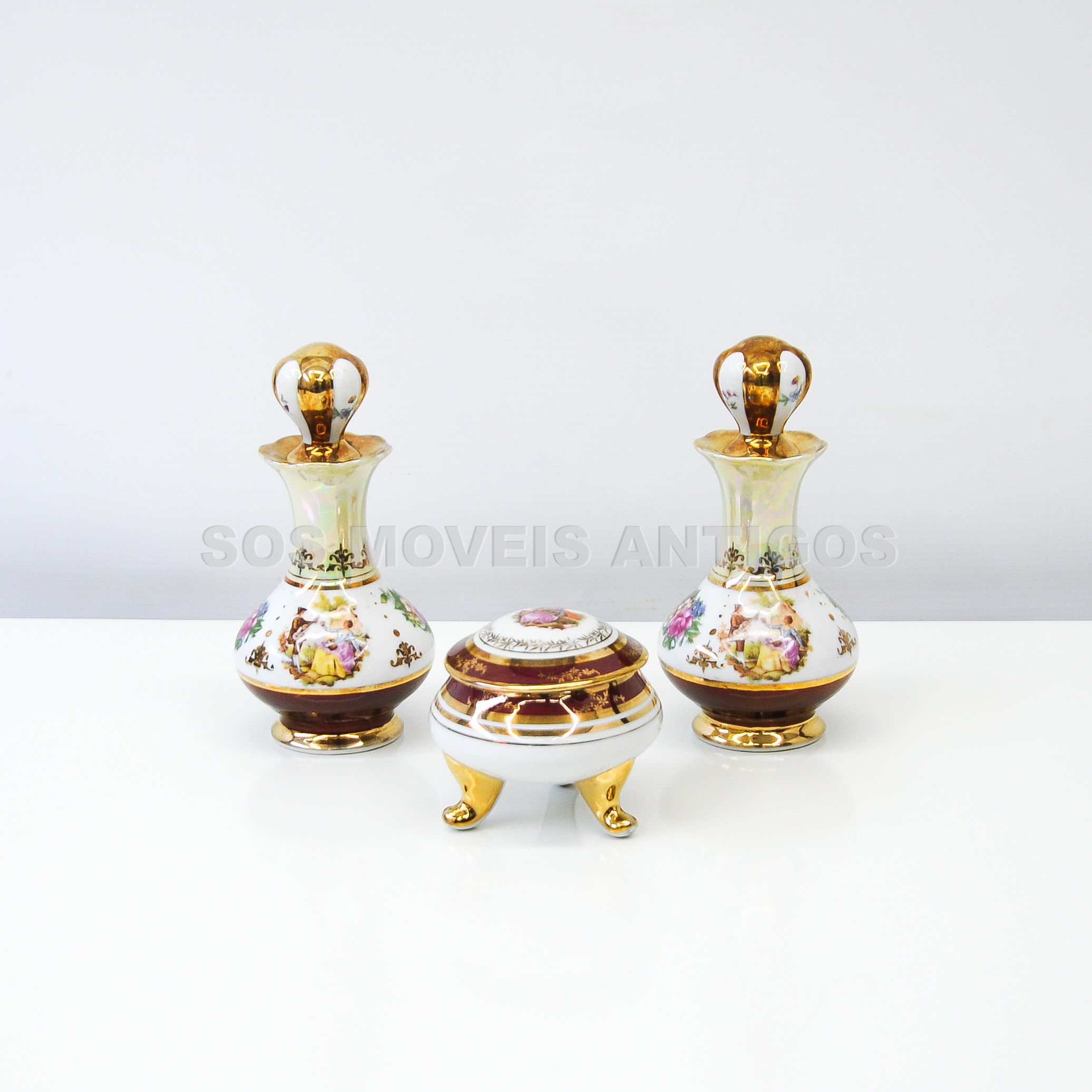 JOGO DE PERFUMEIRO EM PORCELANA FRANCESA