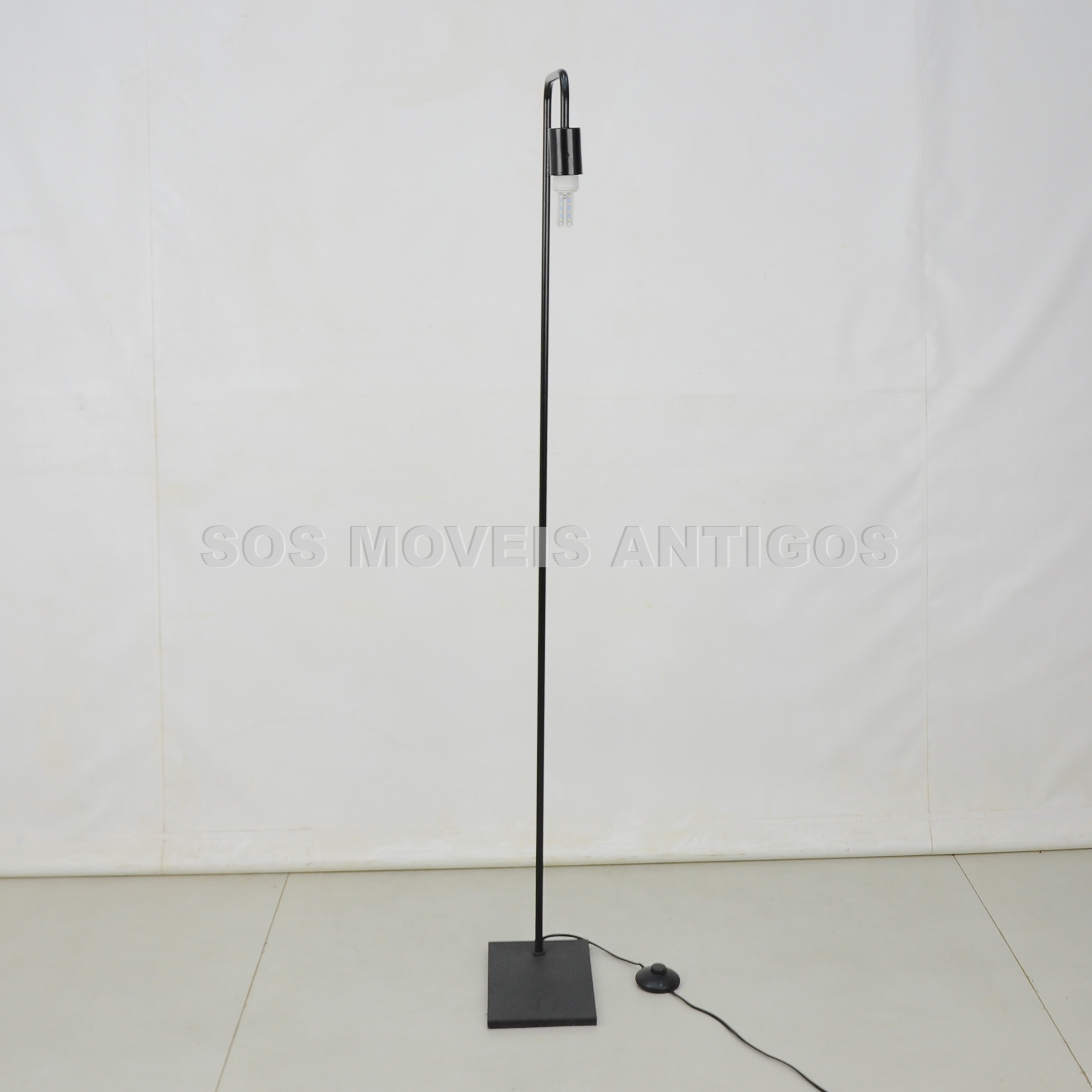 LUMINARIA DE CHÃO DOMINICI – SOSMOVEISANTIGOS – ANTIQUARIO SP (5)