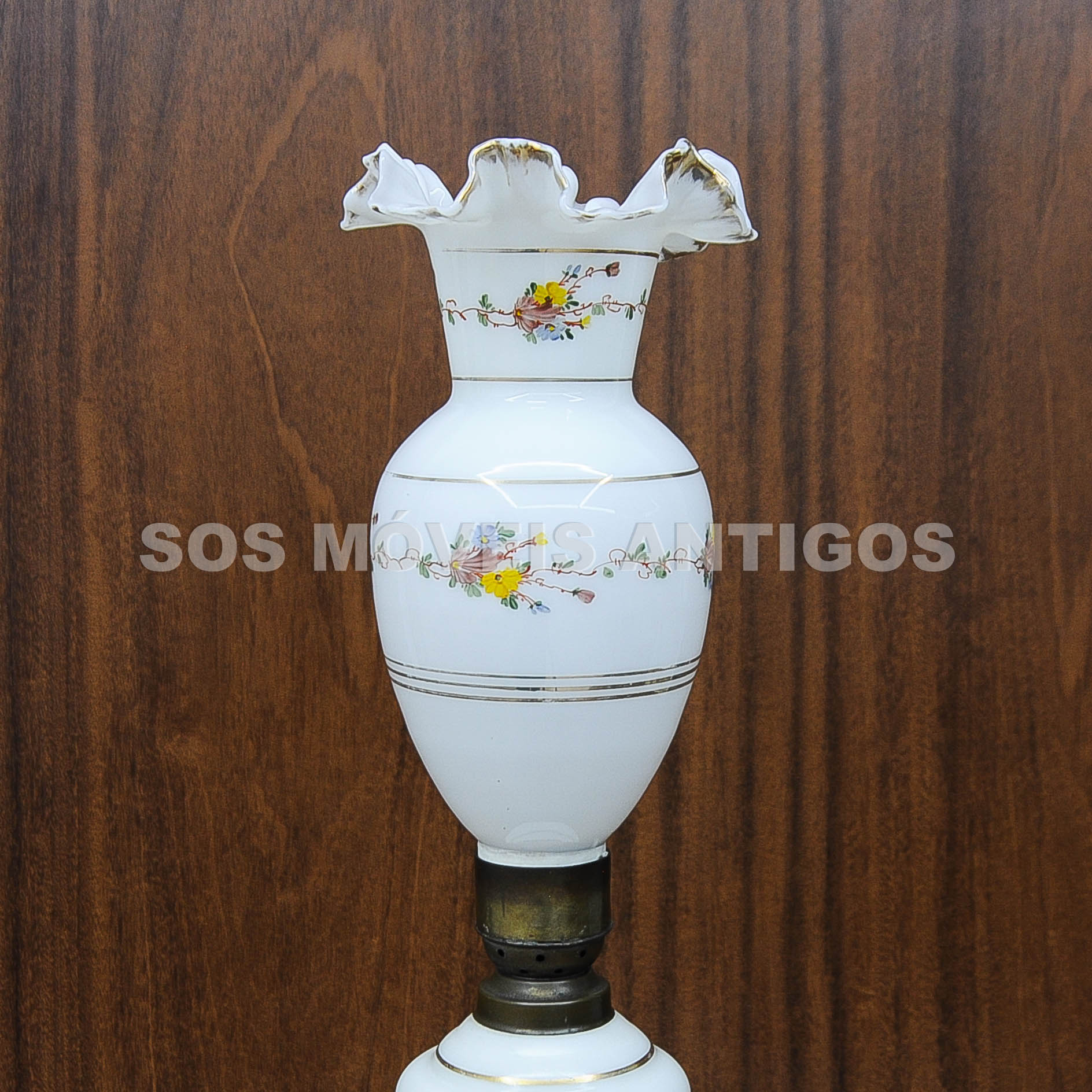 LUMINÁRIA DE MESA EM OPALINA – SOSMOVEISANTIGOS – ANTIQUARIO SP (4)