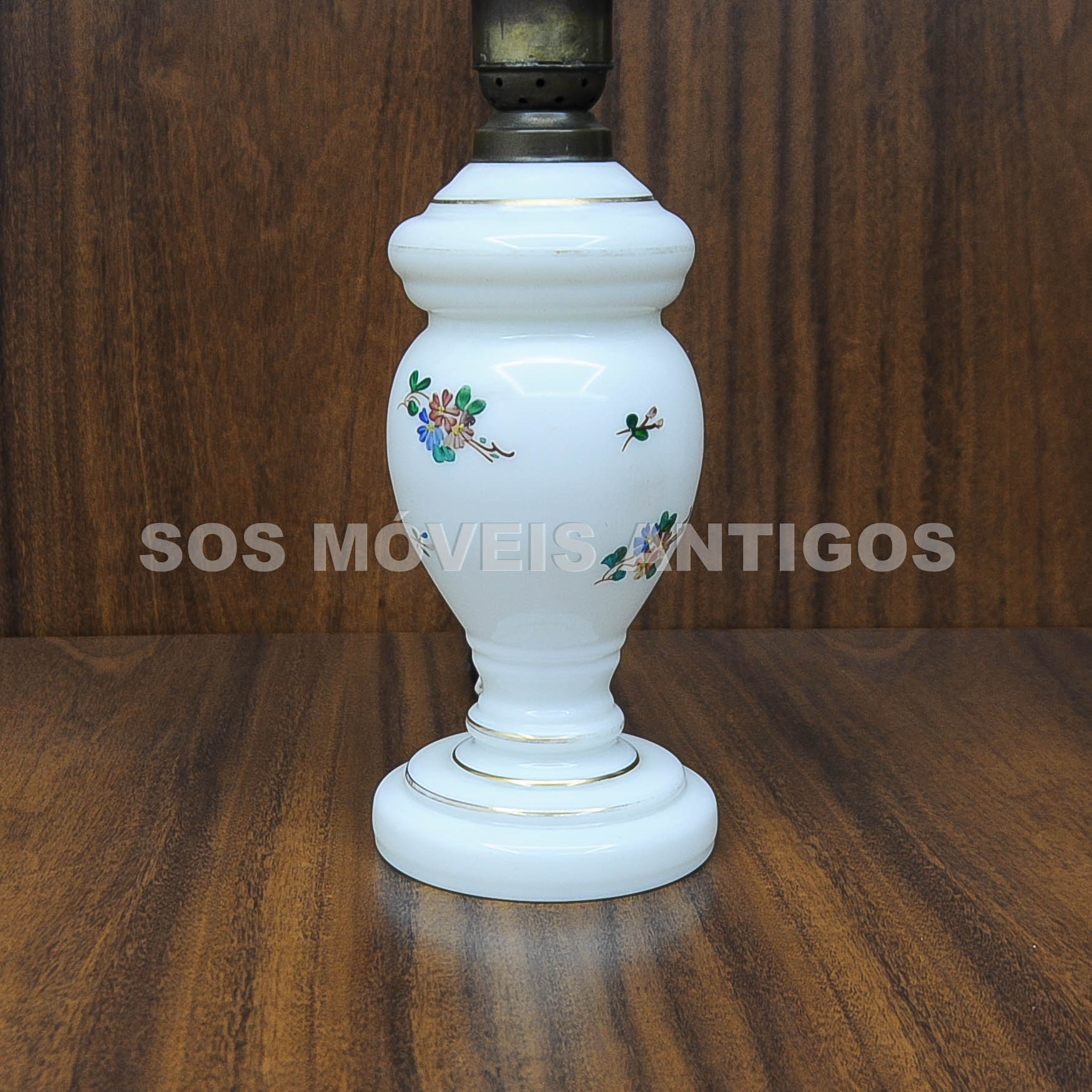 LUMINÁRIA DE MESA EM OPALINA – SOSMOVEISANTIGOS – ANTIQUARIO SP (5)