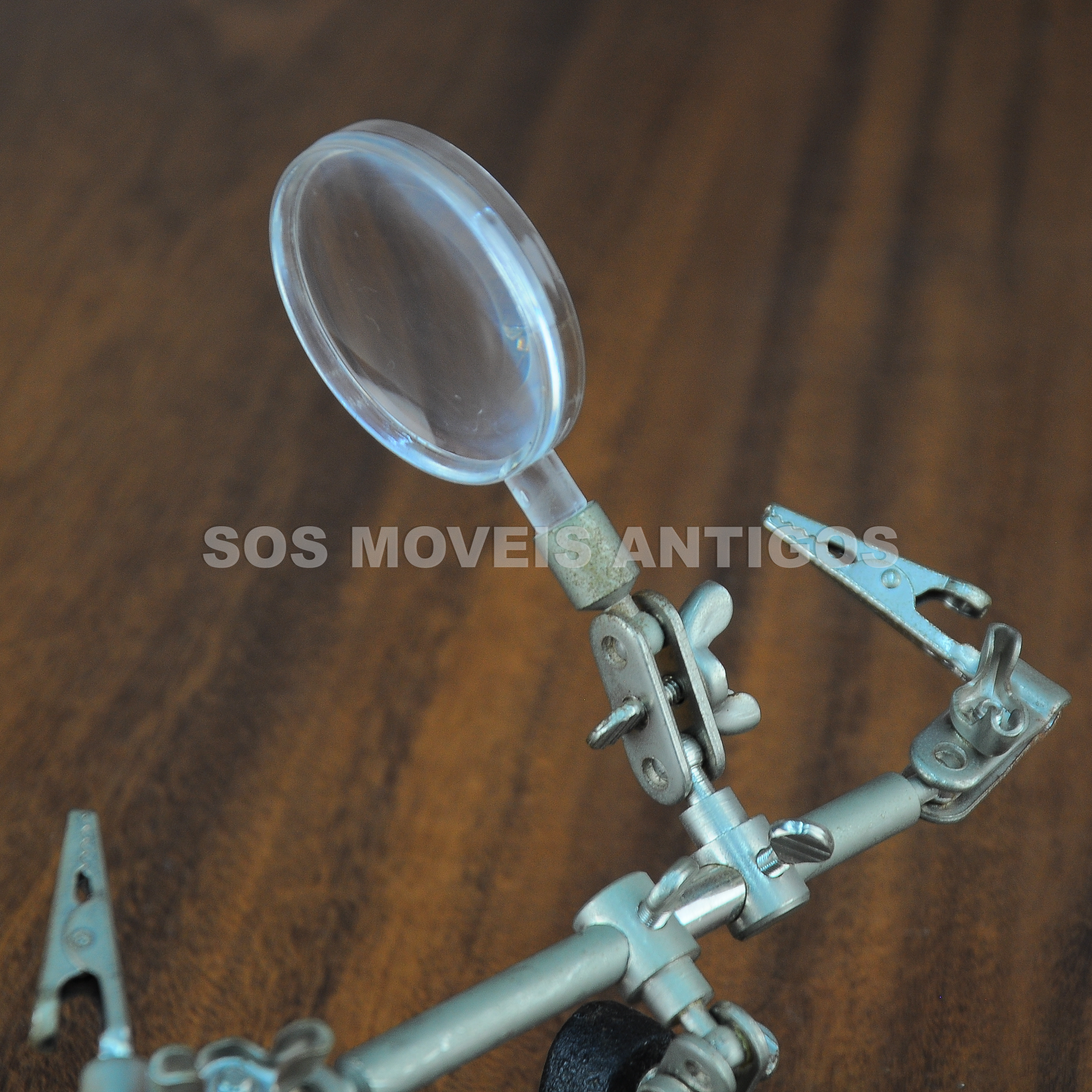 LUPA DE MESA EM METAL – SOSMOVEISANTIGOS – ANTIQUARIO SP (6)