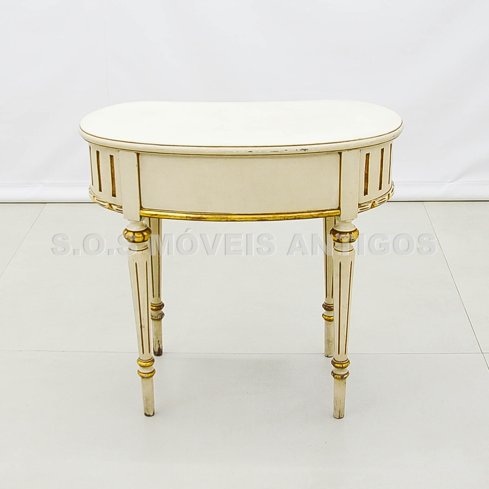 MESA DE CABECEIRA-CRIADO MUDO ESTILO LUÍS XVI – SOSMOVEISANTIGOS – ANTIQUARIO SP (5)