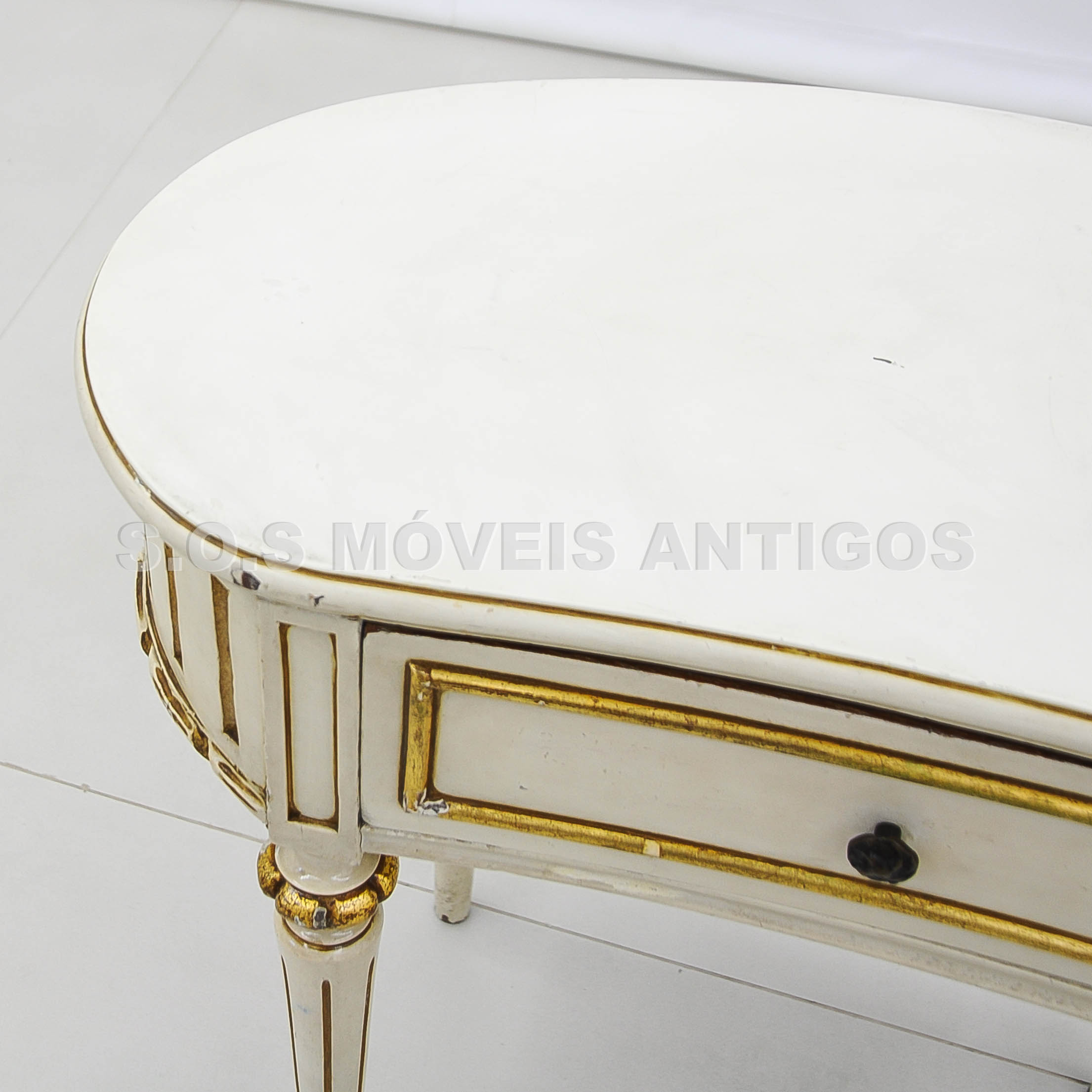 MESA DE CABECEIRA-CRIADO MUDO ESTILO LUÍS XVI – SOSMOVEISANTIGOS – ANTIQUARIO SP (6)