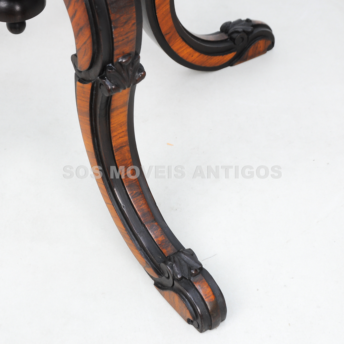 MESA-LATERAL-ESTILO-INGLES-SOSMOVEISANTIGOS-ANTIQUARIO-SP-1-2.jpg