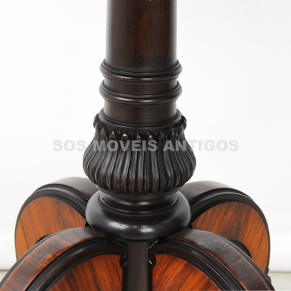 MESA-LATERAL-ESTILO-INGLES-SOSMOVEISANTIGOS-ANTIQUARIO-SP-16.jpg