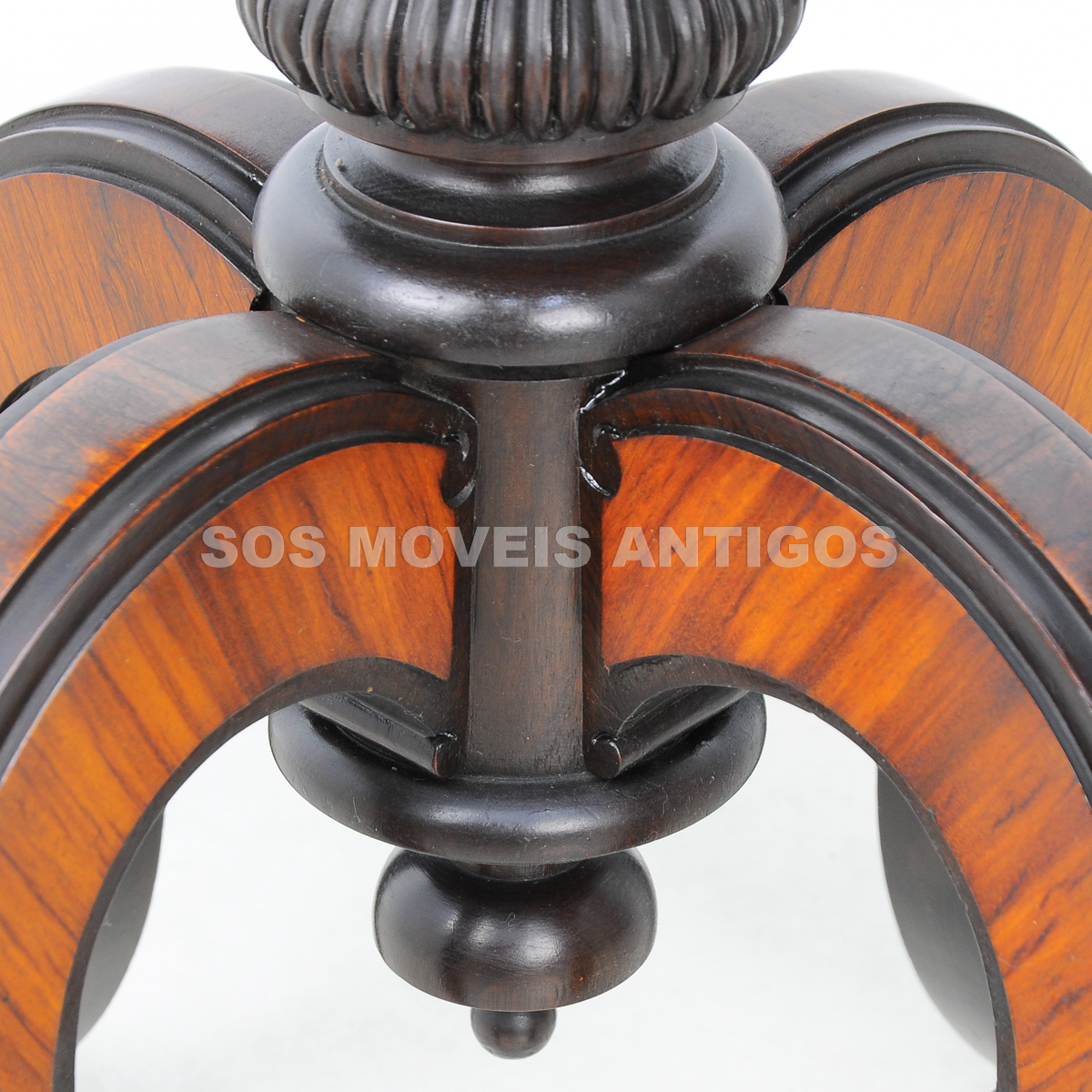 MESA-LATERAL-ESTILO-INGLES-SOSMOVEISANTIGOS-ANTIQUARIO-SP-18.jpg