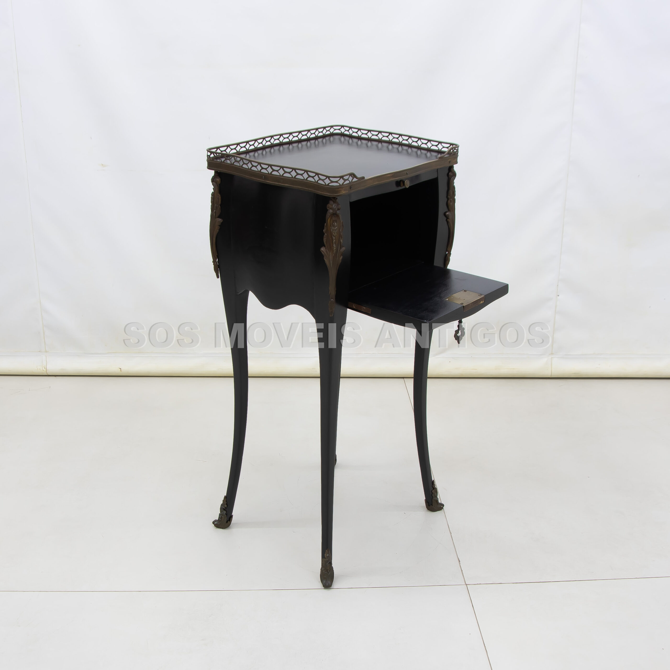 MESA LATERAL FRANCESA – SOSMOVEISANTIGOS – ANTIQUARIO SP (12)