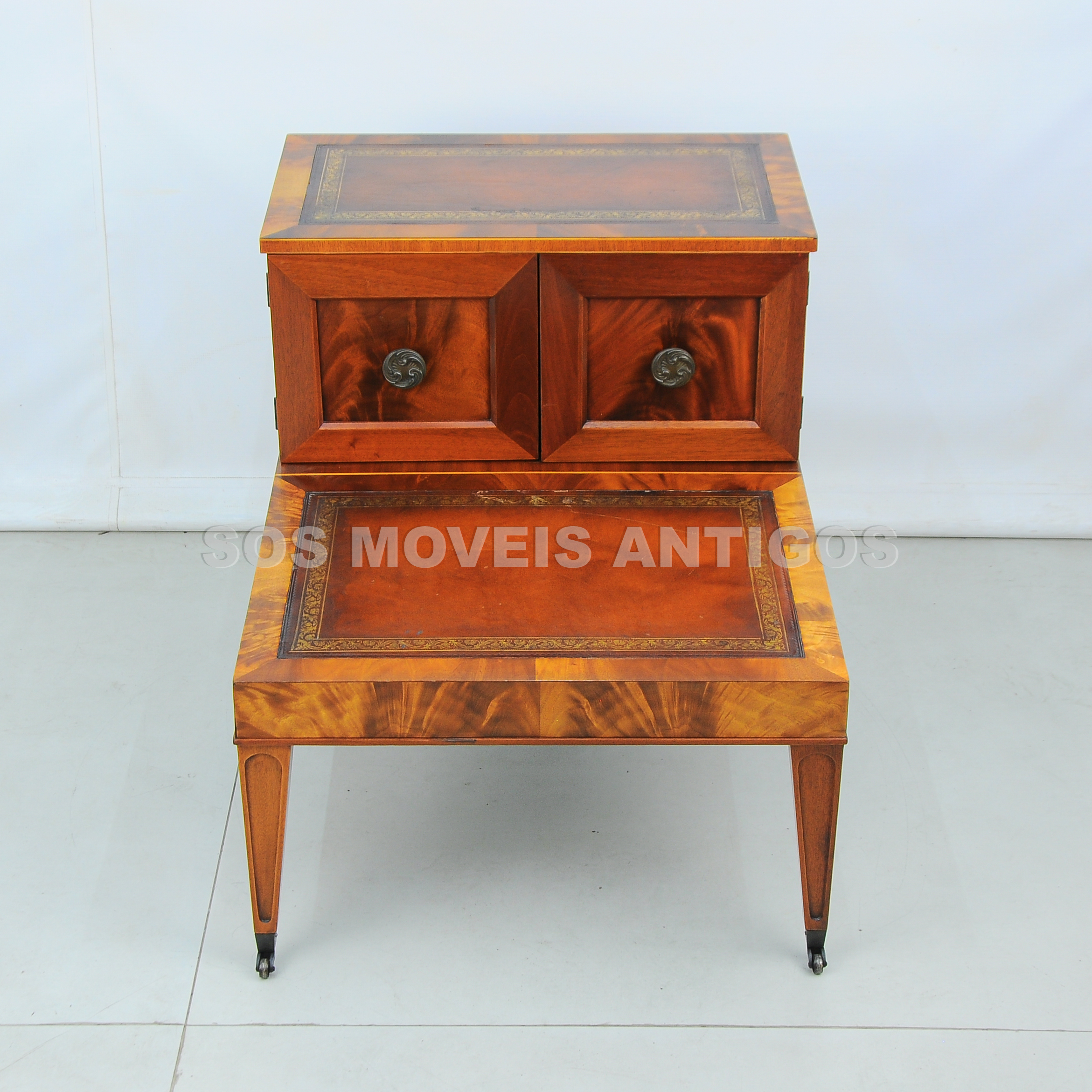 MESA LATERAL INGLESA – SOSMOVEISANTIGOS – ANTIQUARIO SP (10)