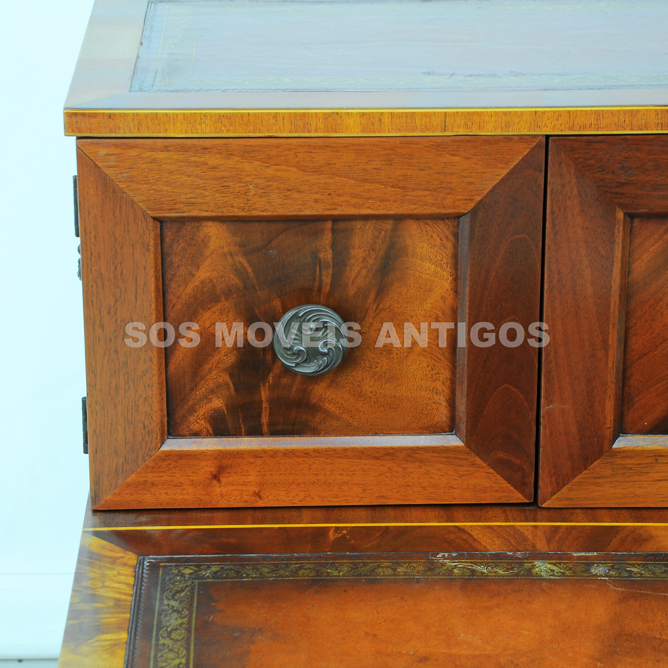 MESA LATERAL INGLESA – SOSMOVEISANTIGOS – ANTIQUARIO SP (6)