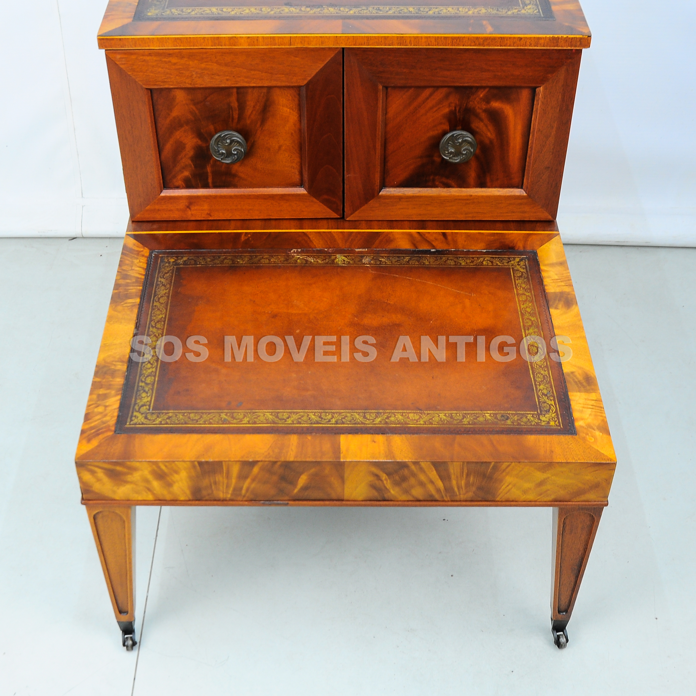 MESA LATERAL INGLESA – SOSMOVEISANTIGOS – ANTIQUARIO SP (8)