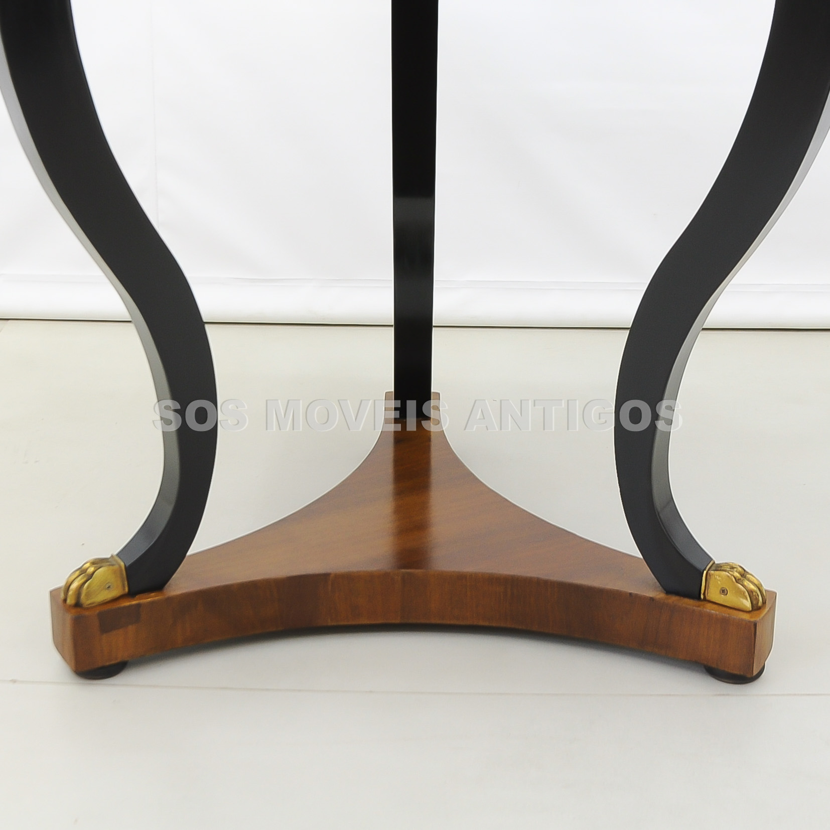 MESA LATERAL INGLESA – SOSMOVEISANTIGOS – ANTIQUARIO SP
