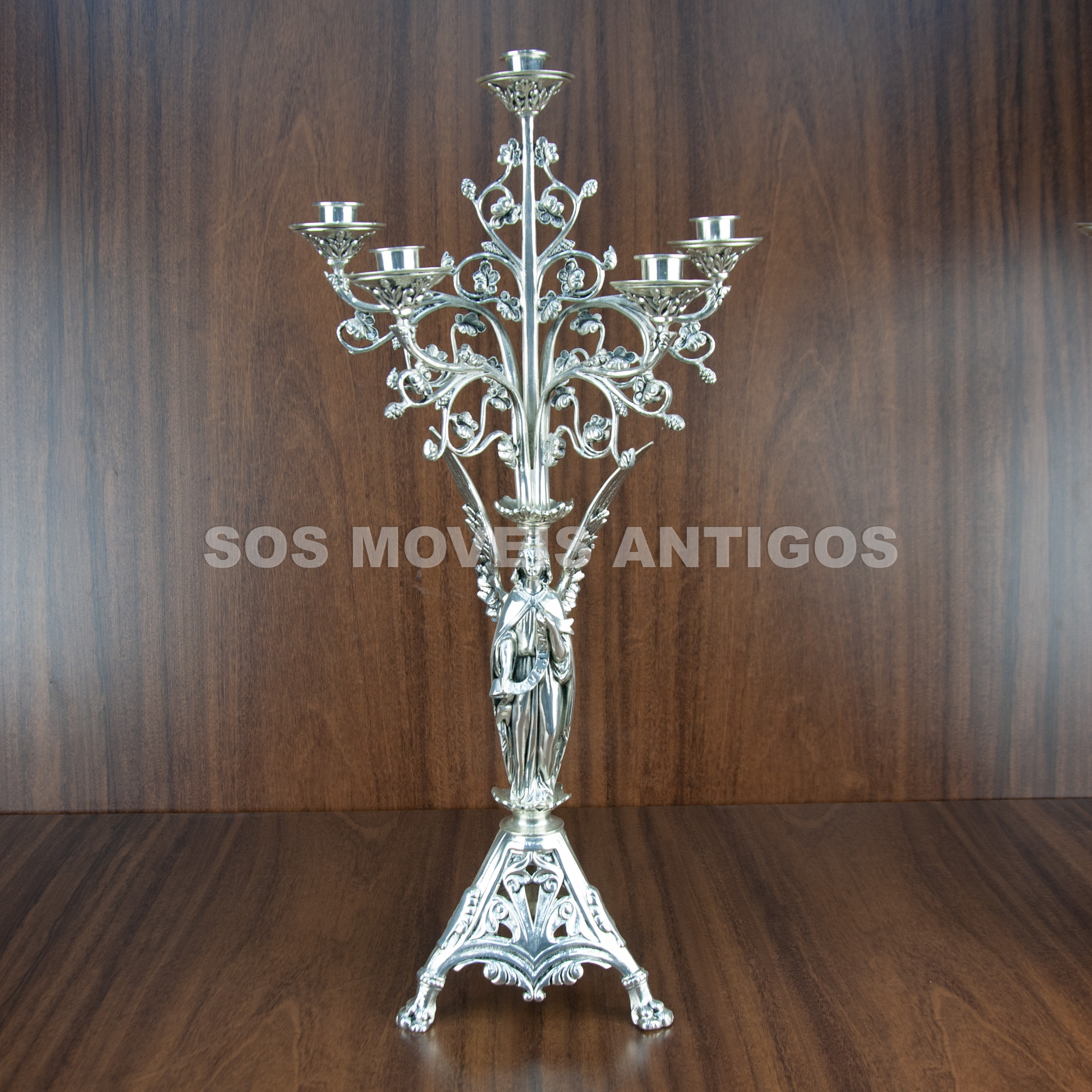 PAR DE CANDELABROS EM METAL ESPESSURADO A PRATA – SOSMOVEISANTIGOS – ANTIQUARIO SP (2)