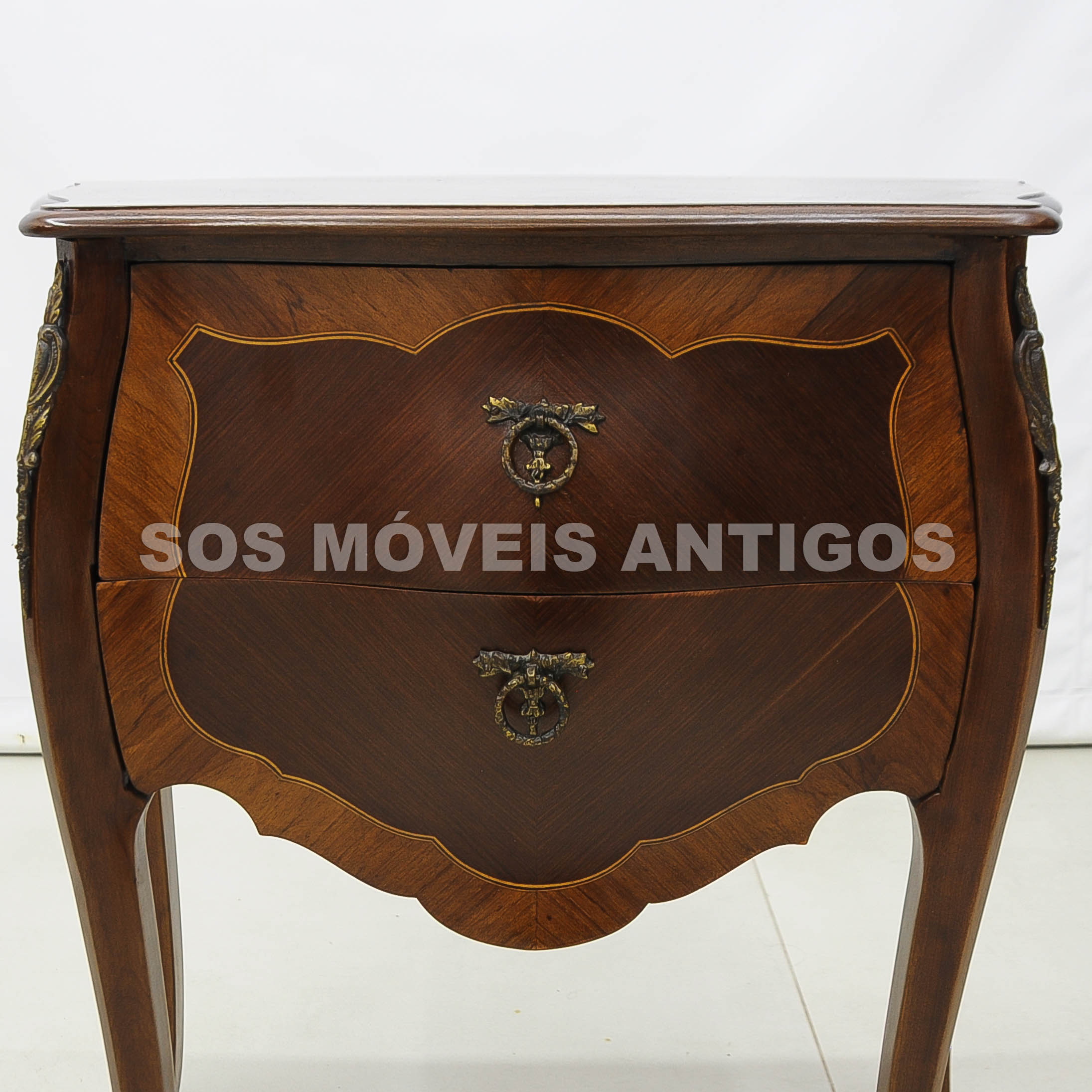PAR DE MESAS DE CABECEIRA-CRIADO MUDO ESTILO FRANCÊS – SOSMOVEISANTIGOS – ANTIQUARIO SP (1)