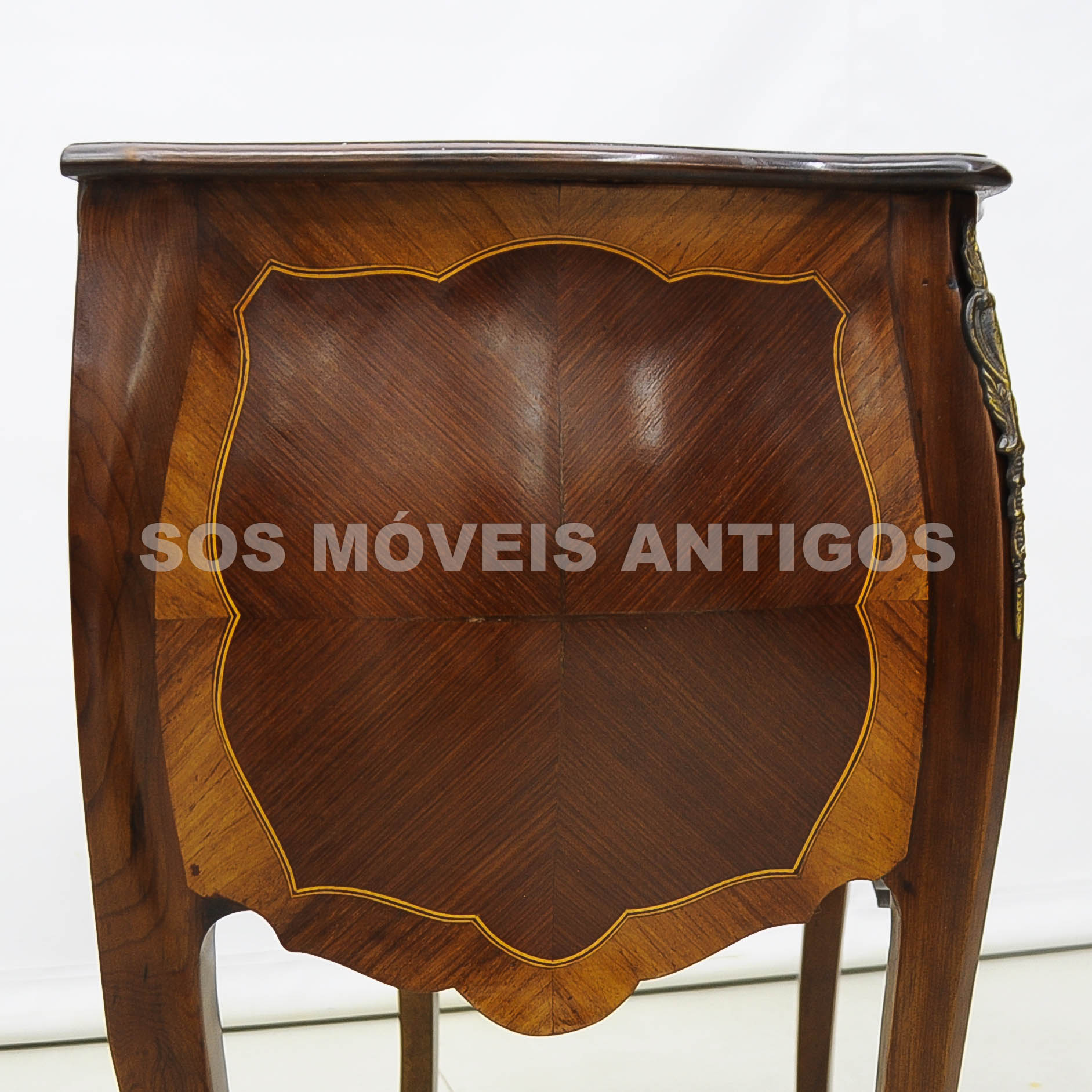 PAR DE MESAS DE CABECEIRA-CRIADO MUDO ESTILO FRANCÊS – SOSMOVEISANTIGOS – ANTIQUARIO SP (8)