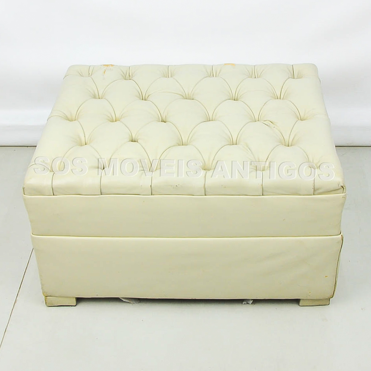 POLTRONA BERGER COM BANQUETA – SOSMOVEISANTIGOS – ANTIQUARIO SP (14)