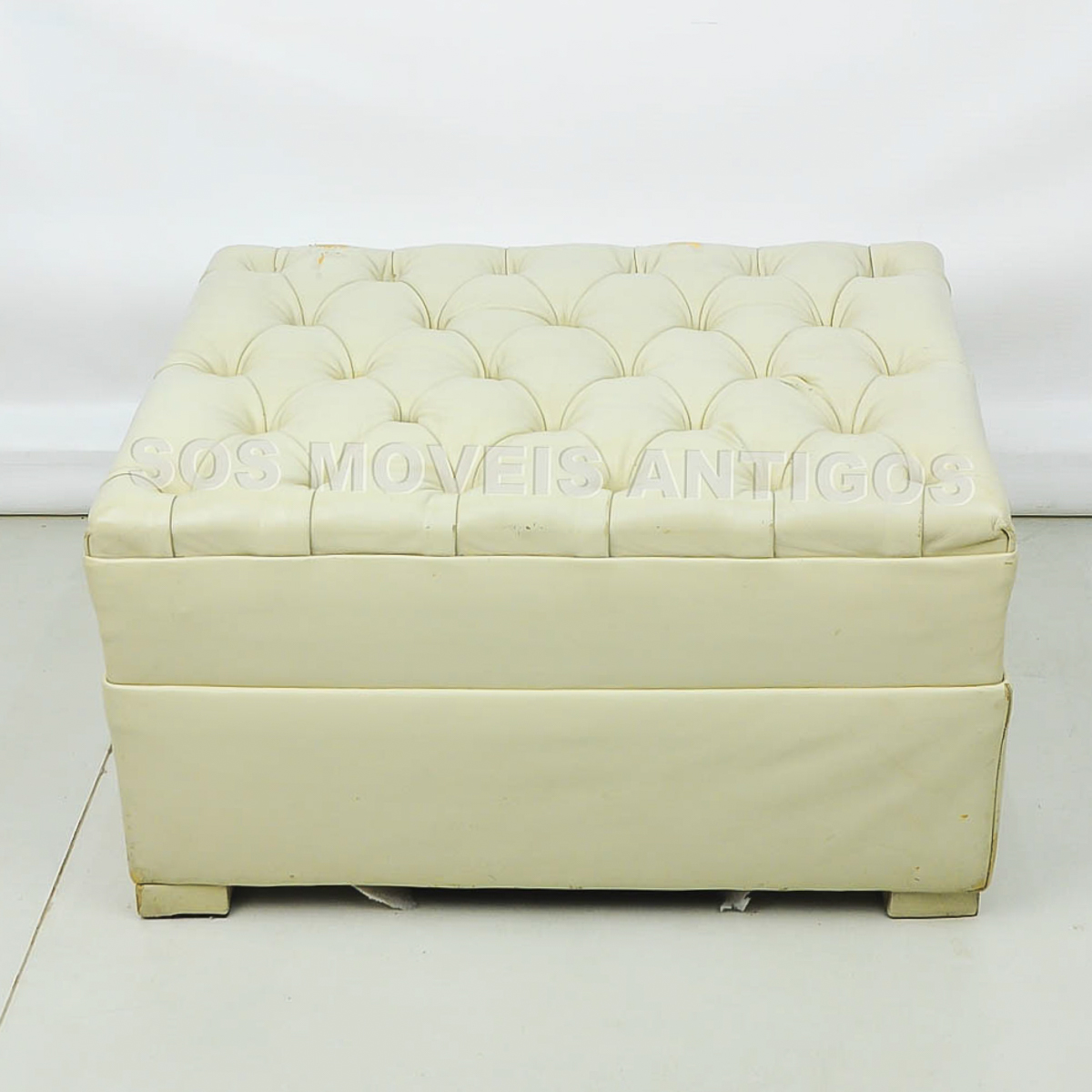POLTRONA BERGER COM BANQUETA – SOSMOVEISANTIGOS – ANTIQUARIO SP (16)