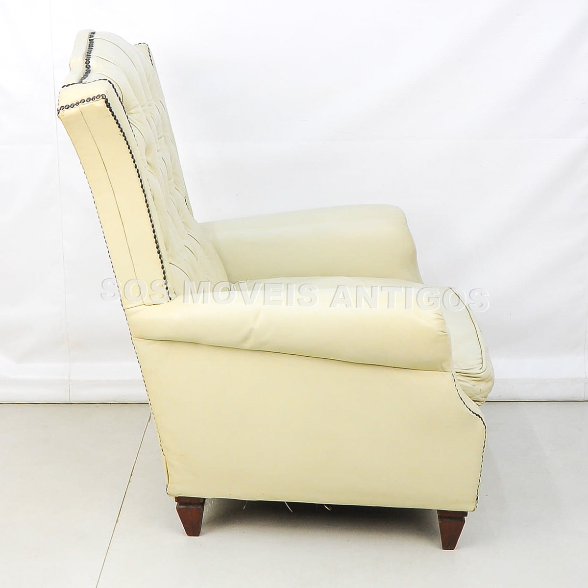 POLTRONA BERGER COM BANQUETA – SOSMOVEISANTIGOS – ANTIQUARIO SP (6)