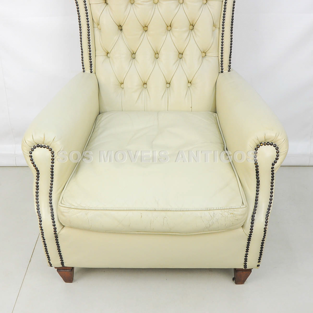 POLTRONA BERGER COM BANQUETA – SOSMOVEISANTIGOS – ANTIQUARIO SP (9)
