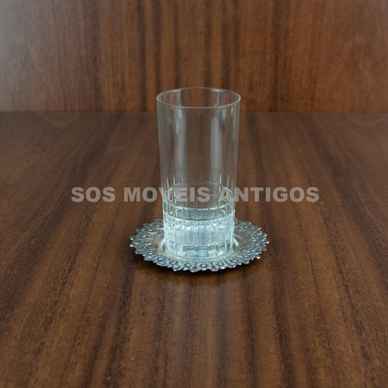 PORTA COPO EM METAL ESPESSURADO A PRATA – SOSMOVEISANTIGOS – ANTIQUARIO SP (2)