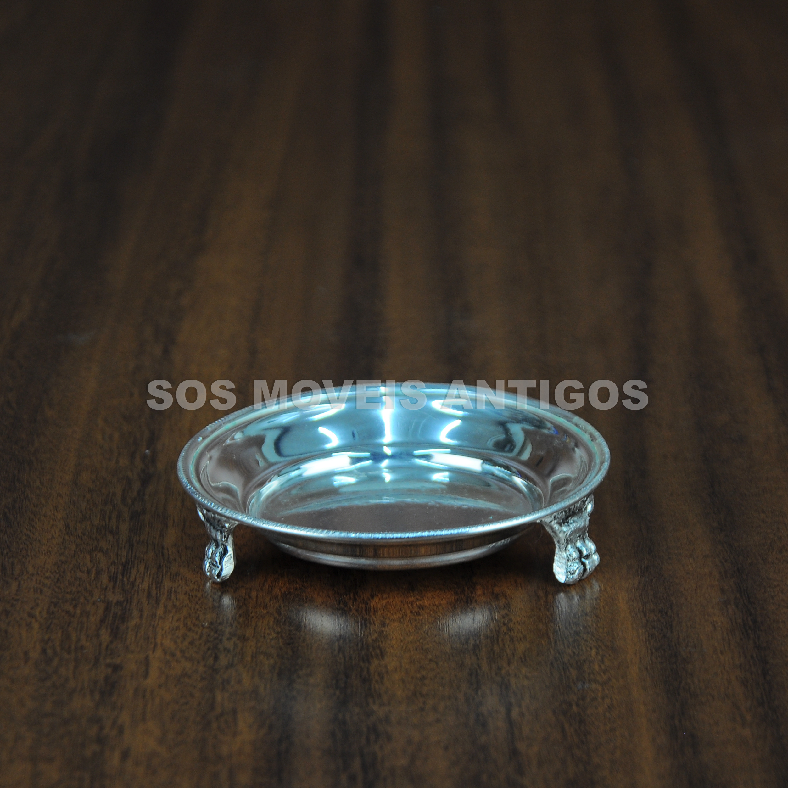 PORTA COPO EM METAL ESPESSURADO A PRATA – SOSMOVEISANTIGOS – ANTIQUARIO SP (3)