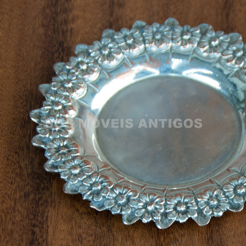 PORTA COPO EM METAL ESPESSURADO A PRATA – SOSMOVEISANTIGOS – ANTIQUARIO SP (4)