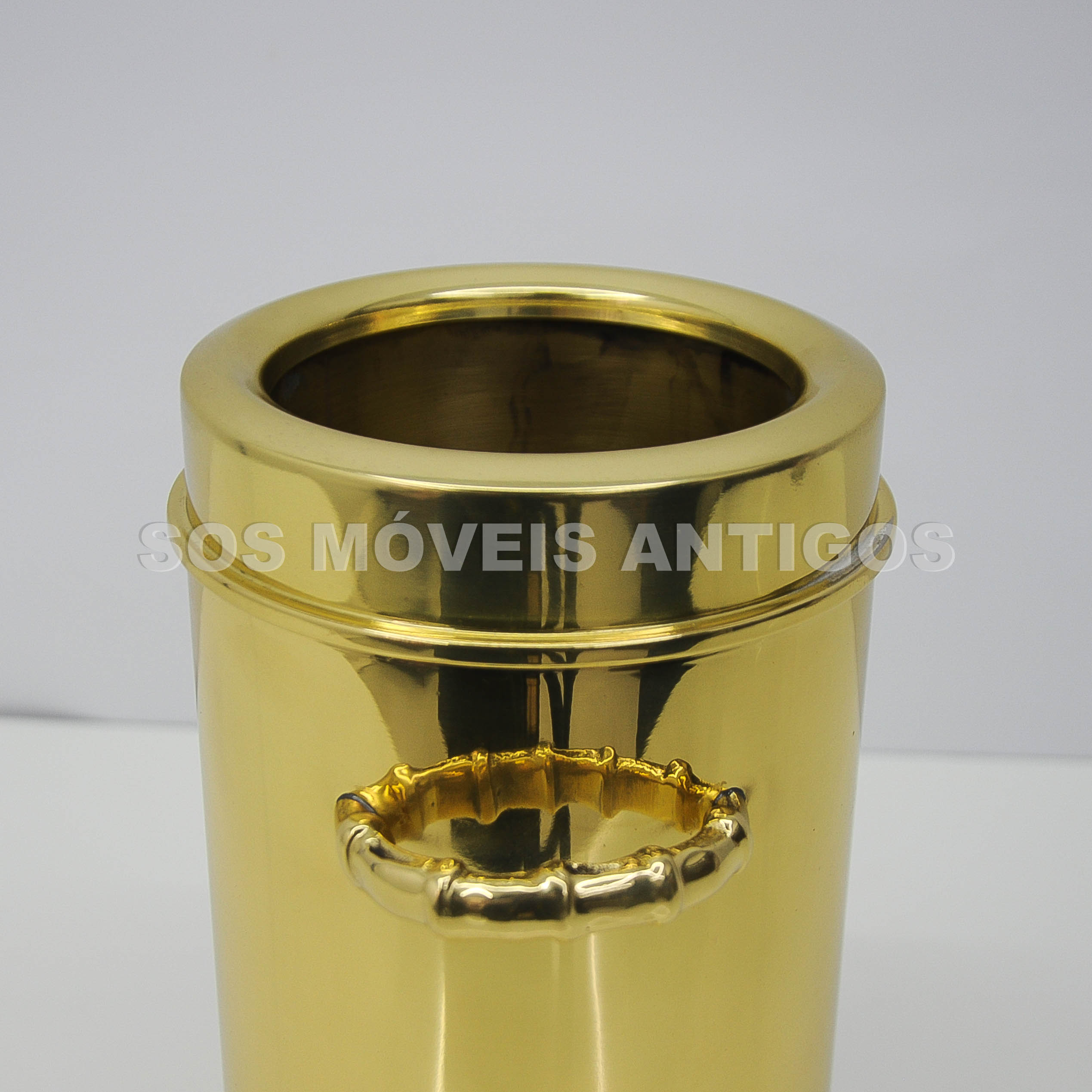 PORTA GARRAFA EM LATÃO DOURADO – ST JAMES – SOSMOVEISANTIGOS – ANTIQUARIO SP (4)