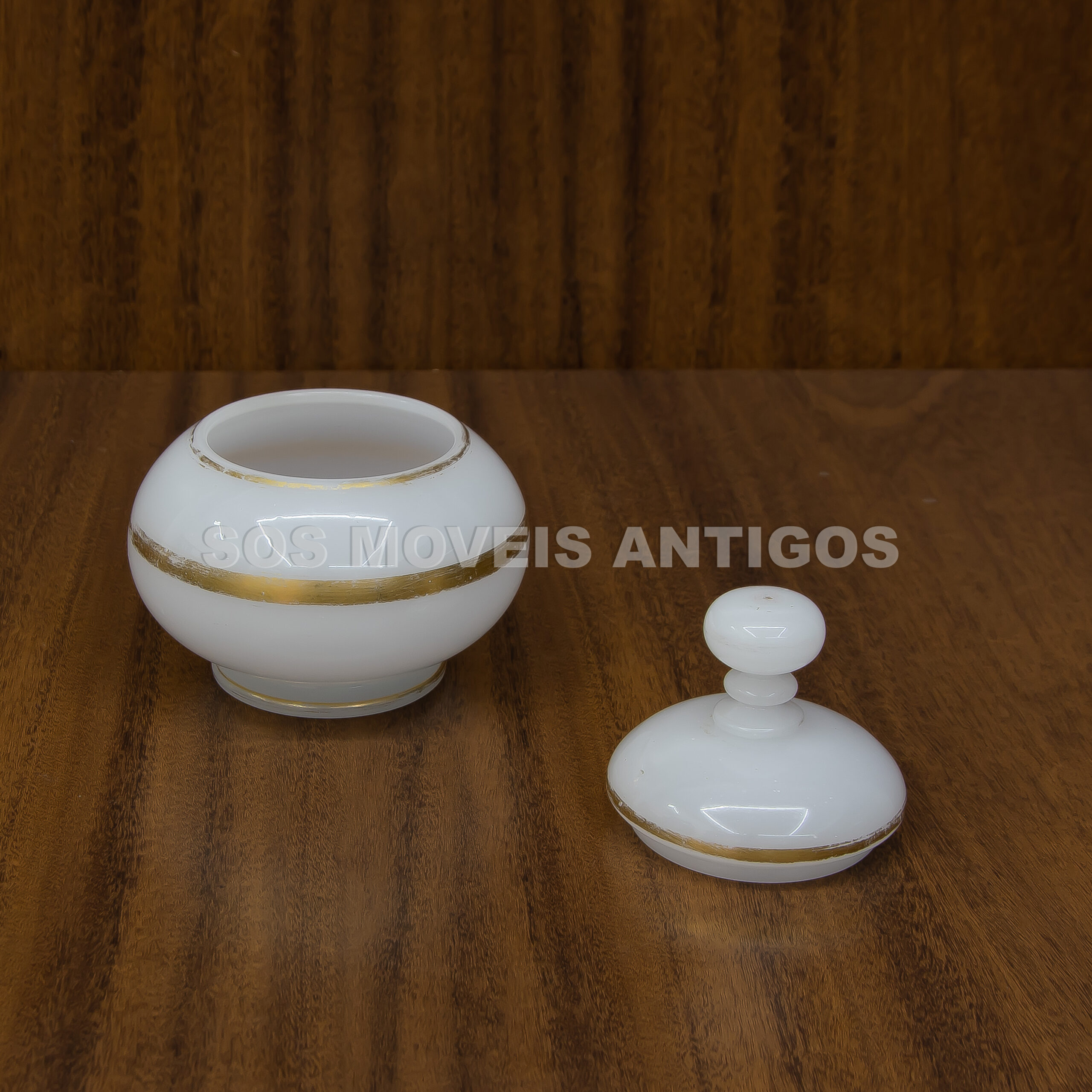POTICHE EM OPALINA – SOSMOVEISANTIGOS – ANTIQUARIO SP (1)