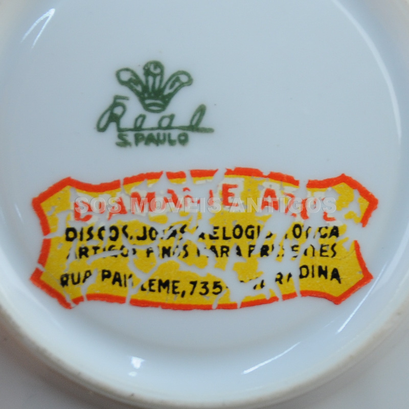 VASO EM OPALINA BRANCA – SOSMOVEISANTIGOS – ANTIQUARIO SP (1)
