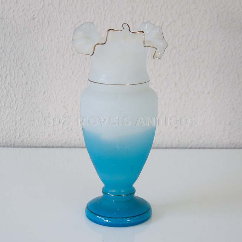 VASO EM OPALINA – SOSMOVEISANTIGOS – ANTIQUARIO SP (1)