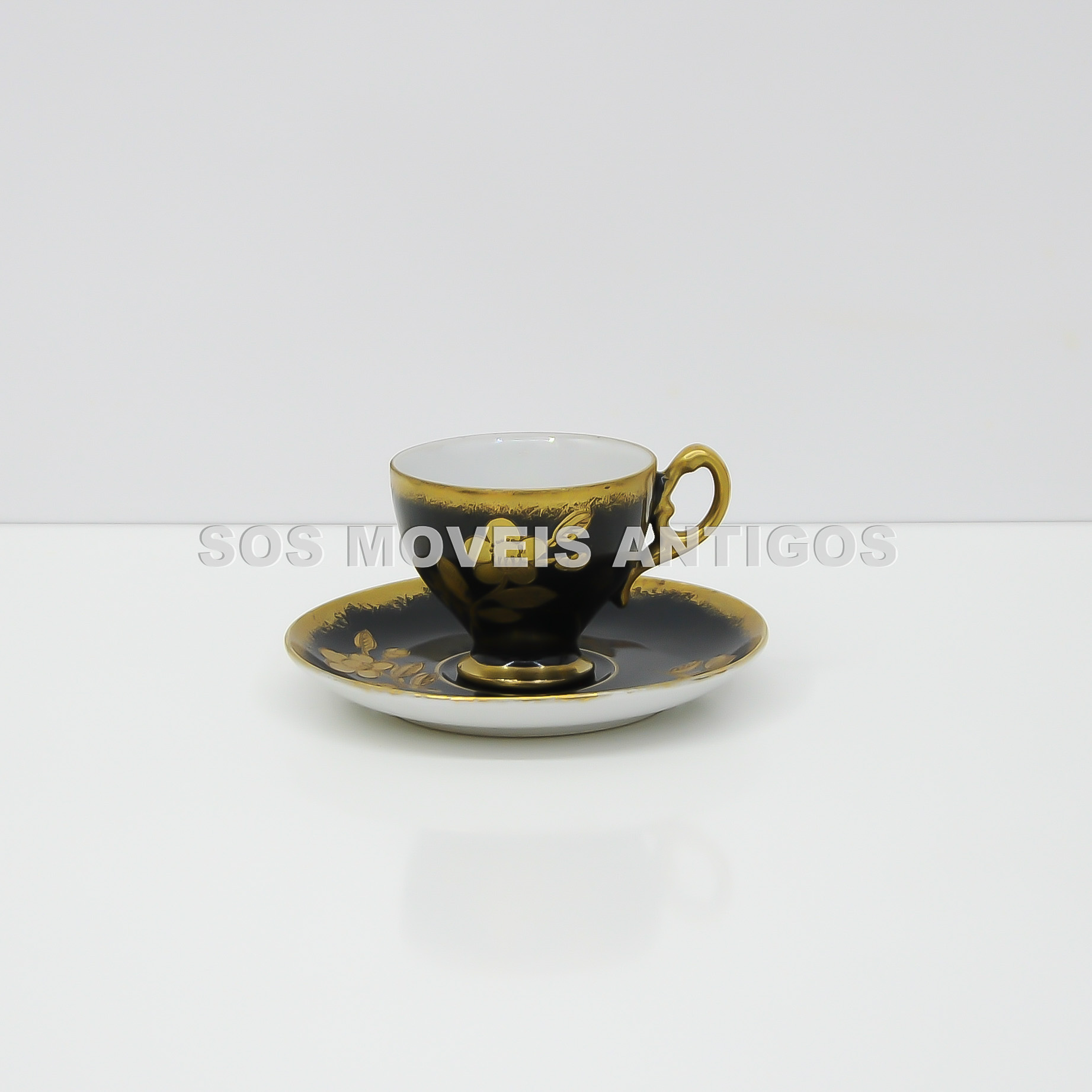 XÍCARA DE CAFÉ EM PORCELANA INGLESA -HAND PAINTED WINDSON – SOSMOVEISANTIGOS – ANTIQUARIO SP (2)-2