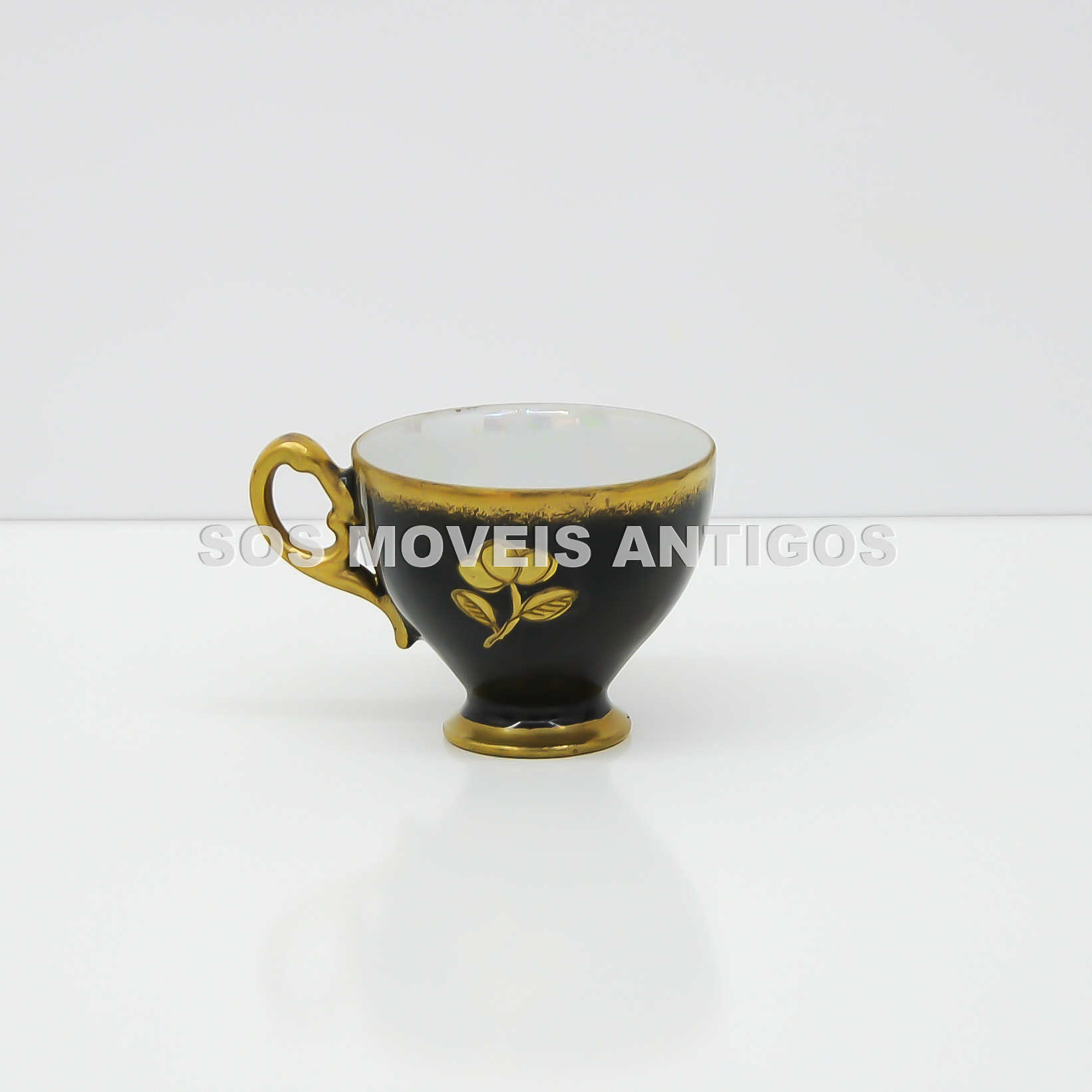 XÍCARA DE CAFÉ EM PORCELANA INGLESA -HAND PAINTED WINDSON – SOSMOVEISANTIGOS – ANTIQUARIO SP (4)-2