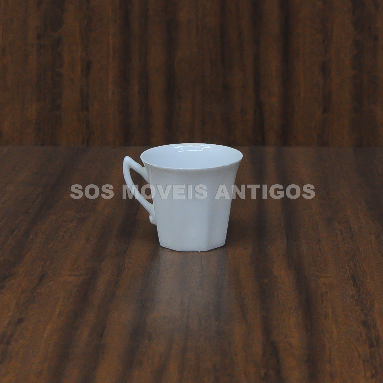 XÍCARA DE CAFÉ EM PORCELANA JAPONESA – SOSMOVEISANTIGOS – ANTIQUARIO SP (1)