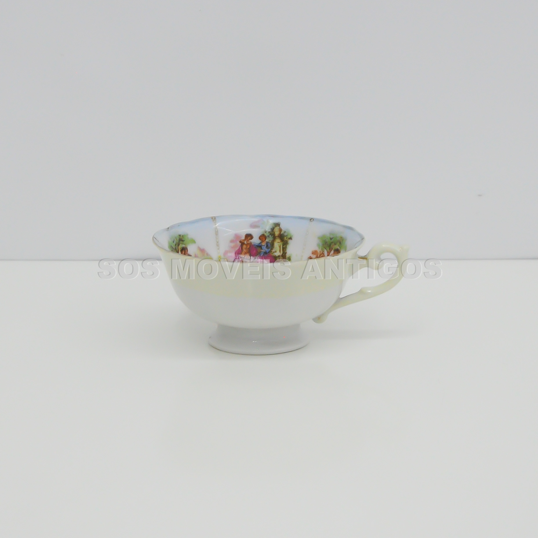 XÍCARA DE CAFÉ EM PORCELANA JAPONESA – SOSMOVEISANTIGOS – ANTIQUARIO SP (4)