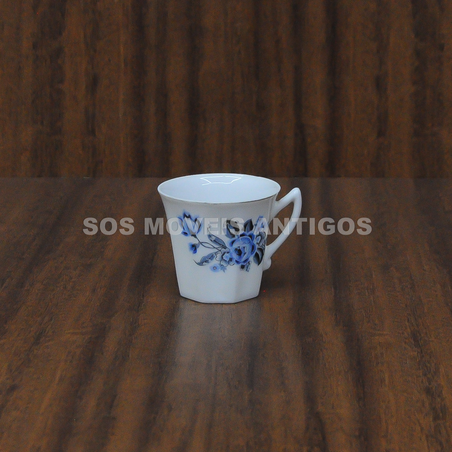 XÍCARA DE CAFÉ EM PORCELANA JAPONESA – SOSMOVEISANTIGOS – ANTIQUARIO SP (4)