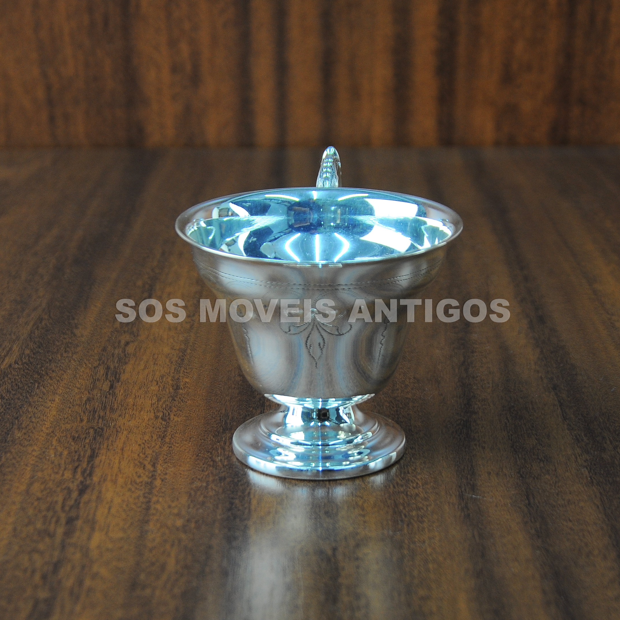 XICARA EM METAL ESPESURADO A PRATA – SOSMOVEISANTIGOS – ANTIQUARIO SP (7)